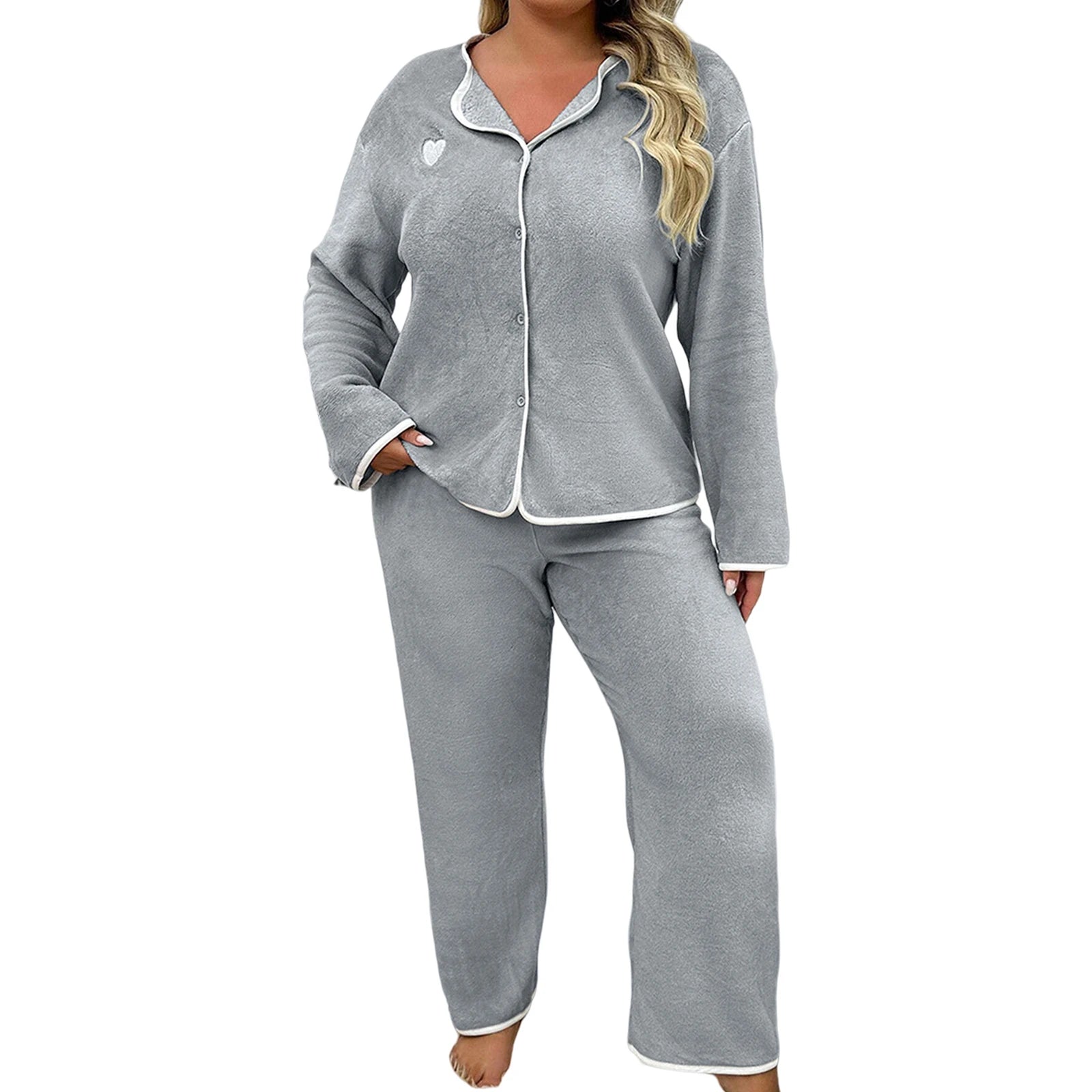 Women's Plus Size Fleece Pajama Set - Cozy Heart Print Lounge Outfit